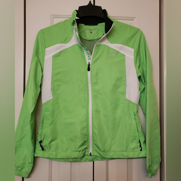 brooks running jacket on sale